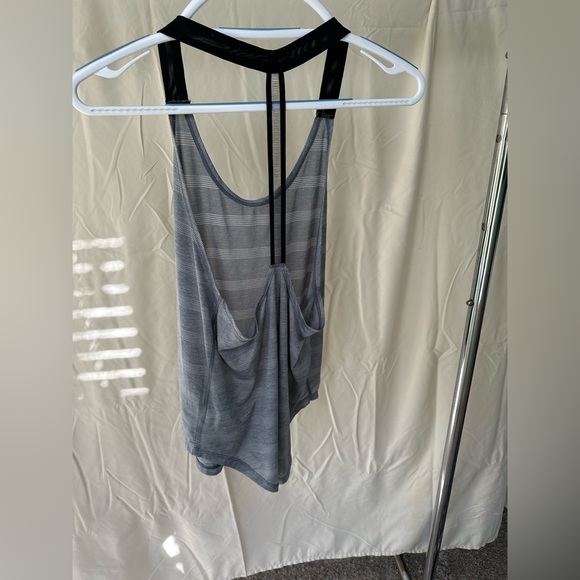 Nike Tank Top - Picture 2 of 6